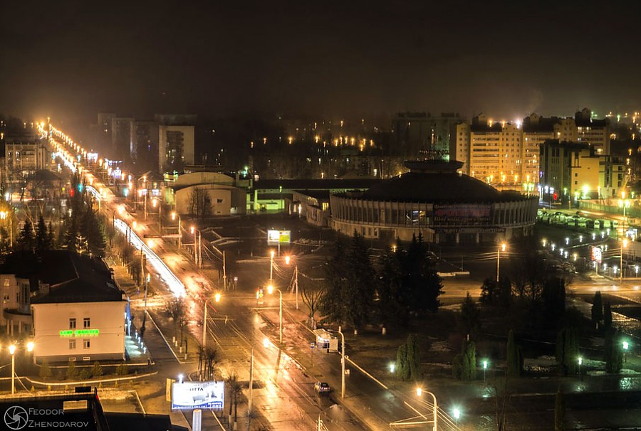 Ночной проспект Мира в Костроме